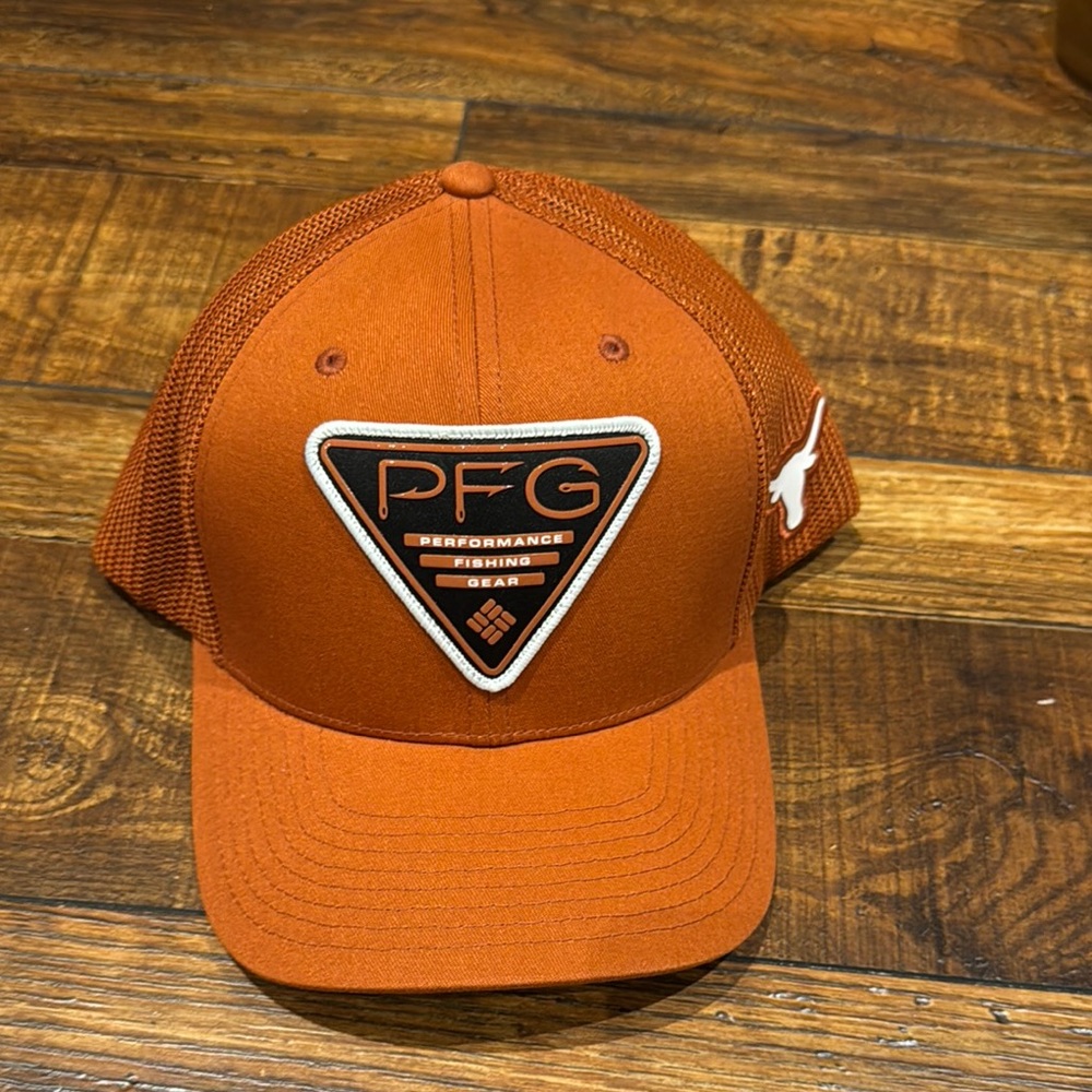 Columbia Sportswear Men’s University Of Texas Collegiate PFG Hooks Mesh Ball Cap